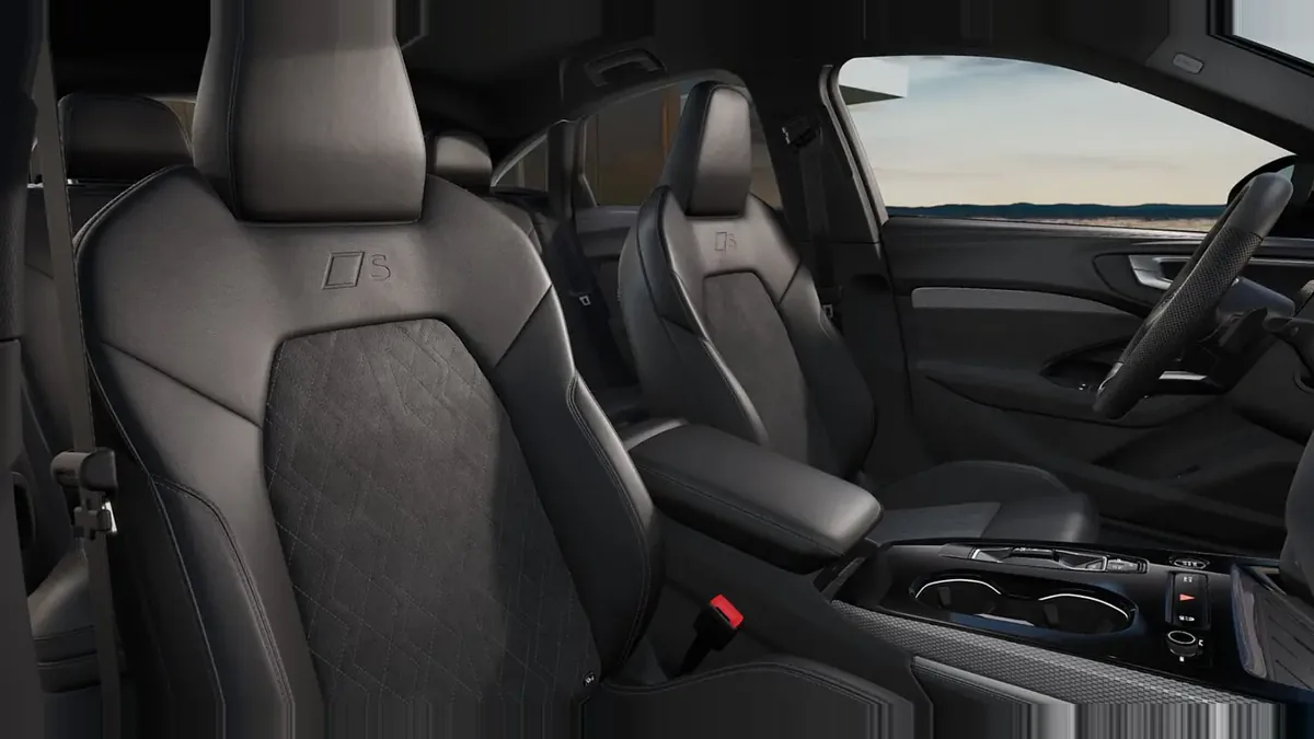 Audi A5 TDI 150kW (204CV) Black Line en renting en Zaragoza — Interior