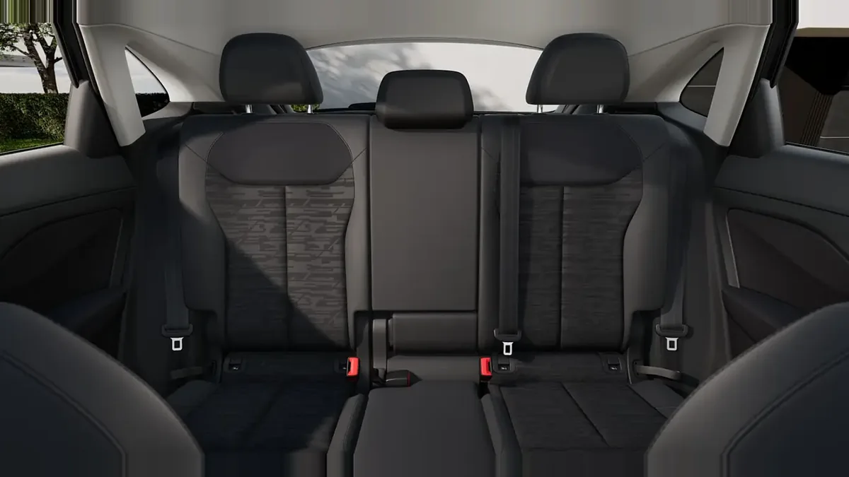 Audi Q3 Sportback Advanced TFSI 110kW S Tronic en renting en Zaragoza — vista 6