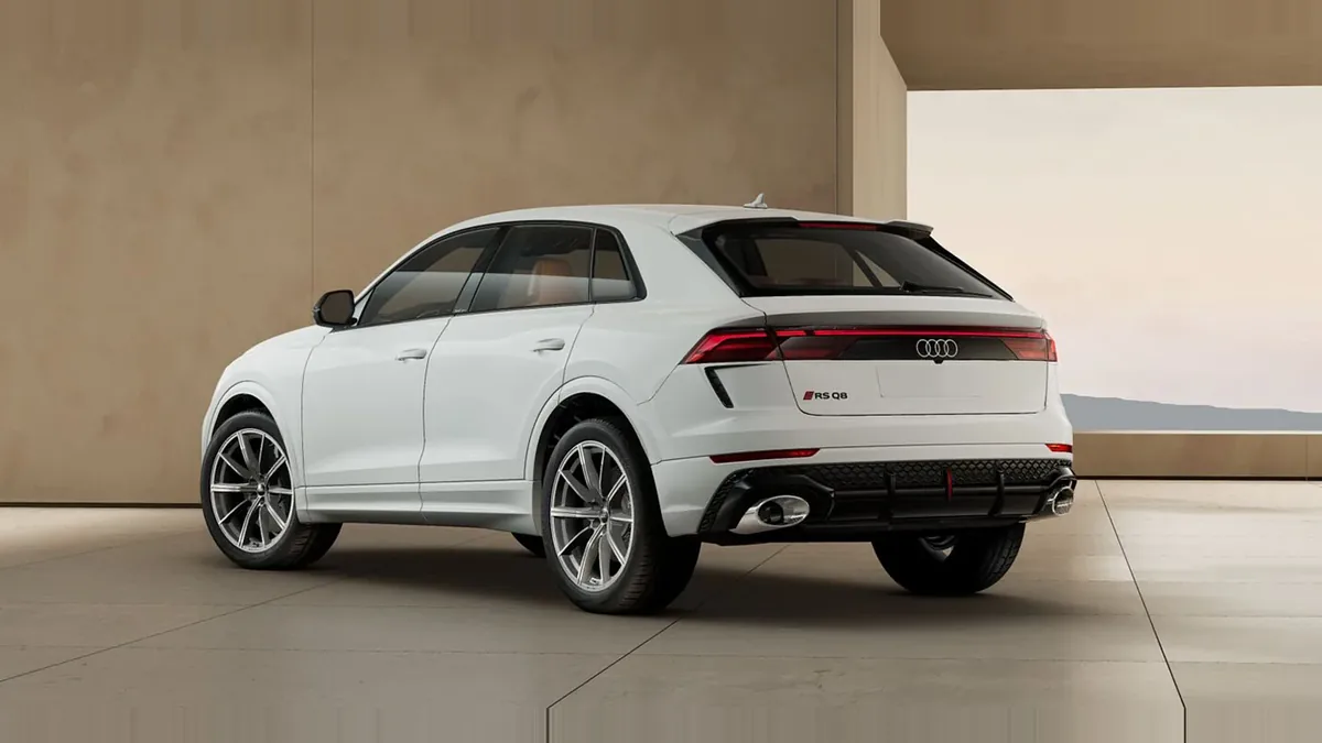 Audi RS Q8 441kW TipTronic en renting en Zaragoza — Trasera