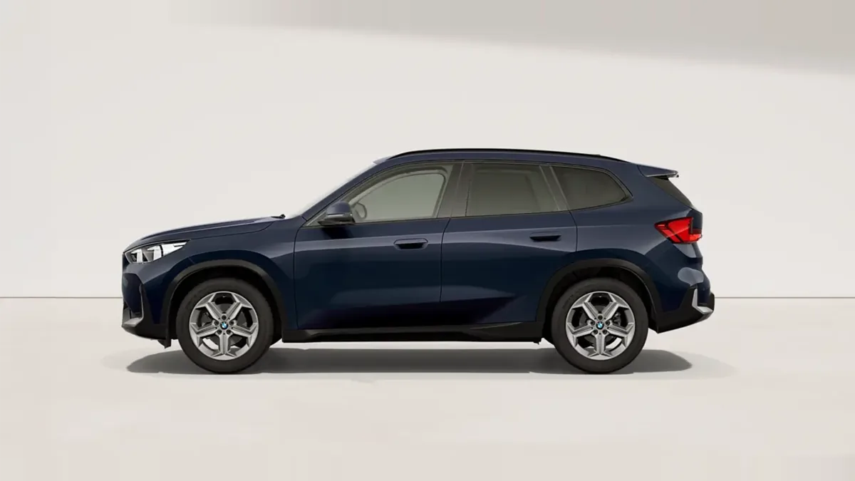 BMW X1 sDrive20d en renting en Zaragoza — Lateral