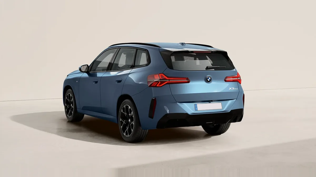 BMW X3 20d xDrive en renting en Zaragoza — Trasera