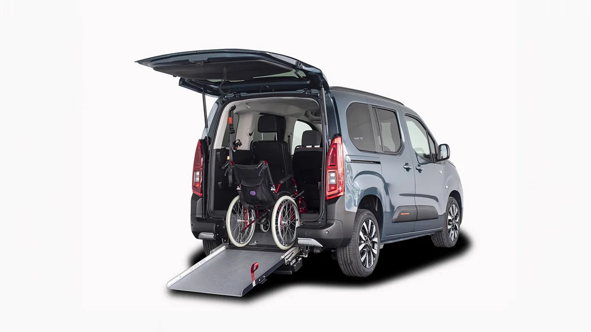 Citroën Berlingo Talla XL BlueHDi 100 YOU L2 N1 Adaptado en renting en Zaragoza — Lateral