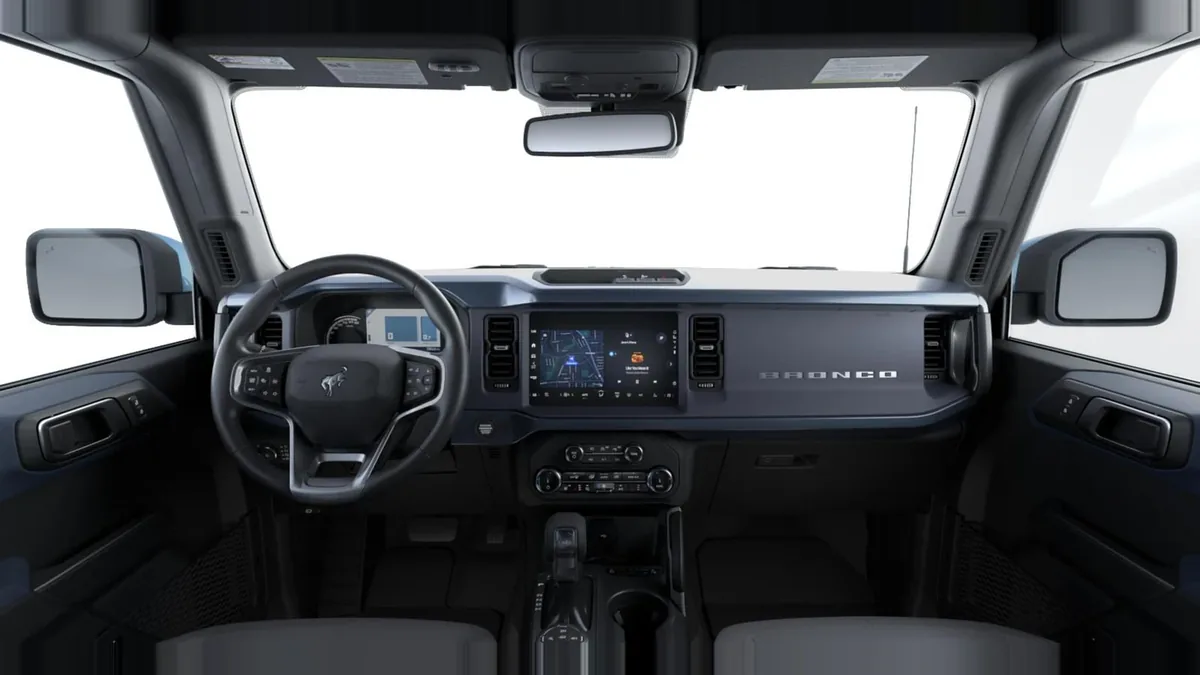 Ford Bronco Outer Banks 2.7 Ecoboost 335CV Automático 4x4 en renting en Zaragoza — Delantera