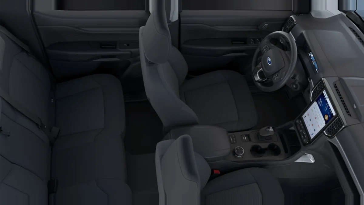 Ford Ranger XLT Doble Cabina 2.3 TVCT PHEV 280CV Automática II en renting en Zaragoza — vista 6