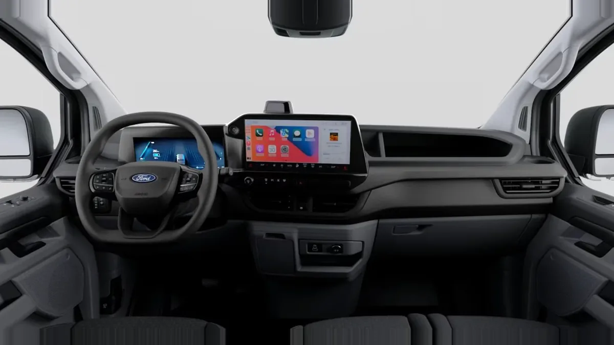 Ford TRANSIT CUSTOM Van BEV 83kWh 100kW 320 L1 Trend en renting en Zaragoza — Interior