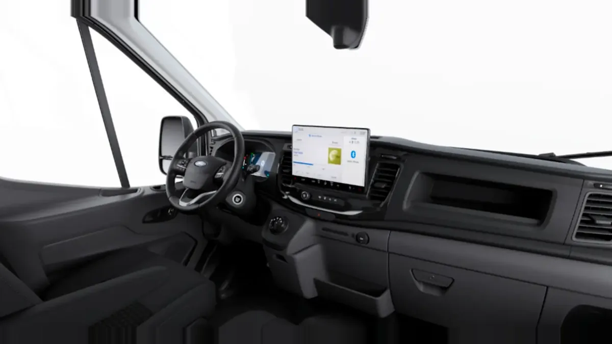 Ford Transit Van 350 L3 BEV Trend 184cv RWD II en renting en Zaragoza — Delantera