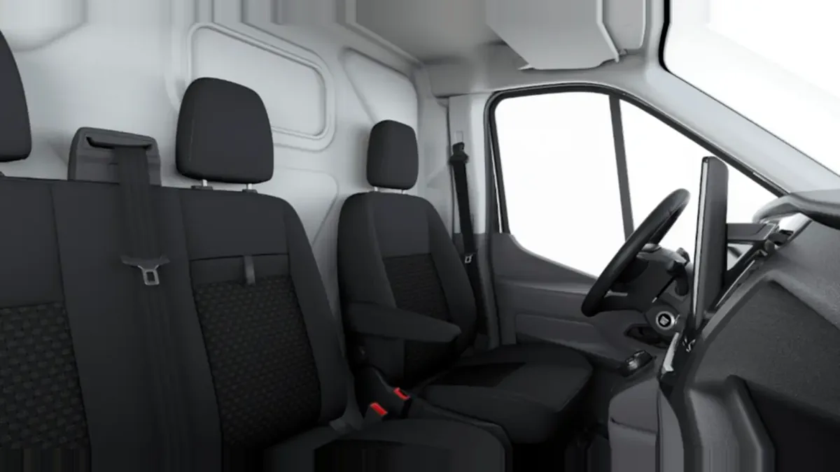 Ford Transit Van 350 L3 BEV Trend 184cv RWD II en renting en Zaragoza — Interior