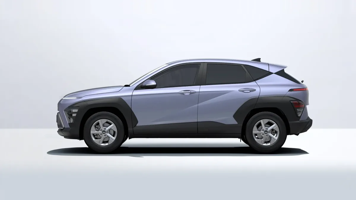 Hyundai Kona HEV 1.6GDI 138CV DT Maxx en renting en Zaragoza — Lateral