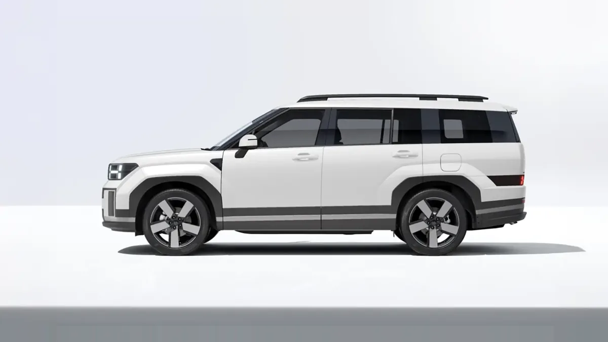 Hyundai Santa Fe 1.6 T-GDI Maxx PHEV 252CV 4x4 6AT en renting en Zaragoza — Lateral