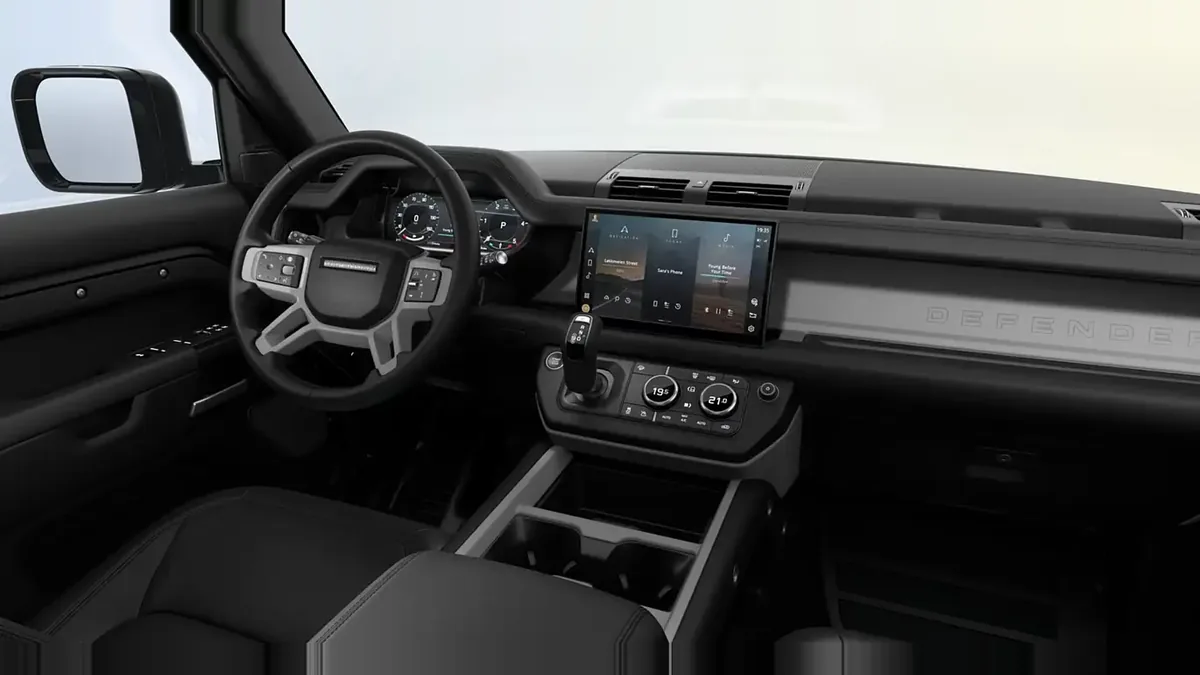 Land Rover Defender 3.0D I6 250S MHEV en renting en Zaragoza — Delantera