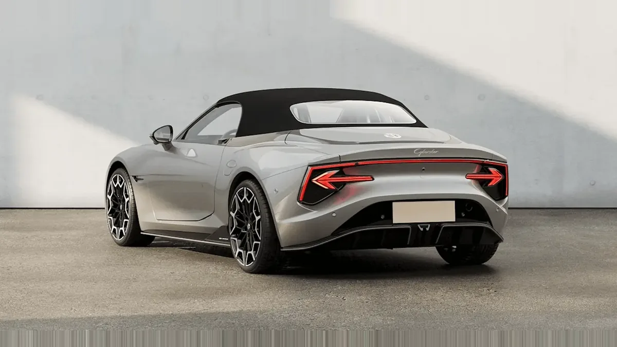 MG Cyberster Trophy Single Motor en renting en Zaragoza — Lateral