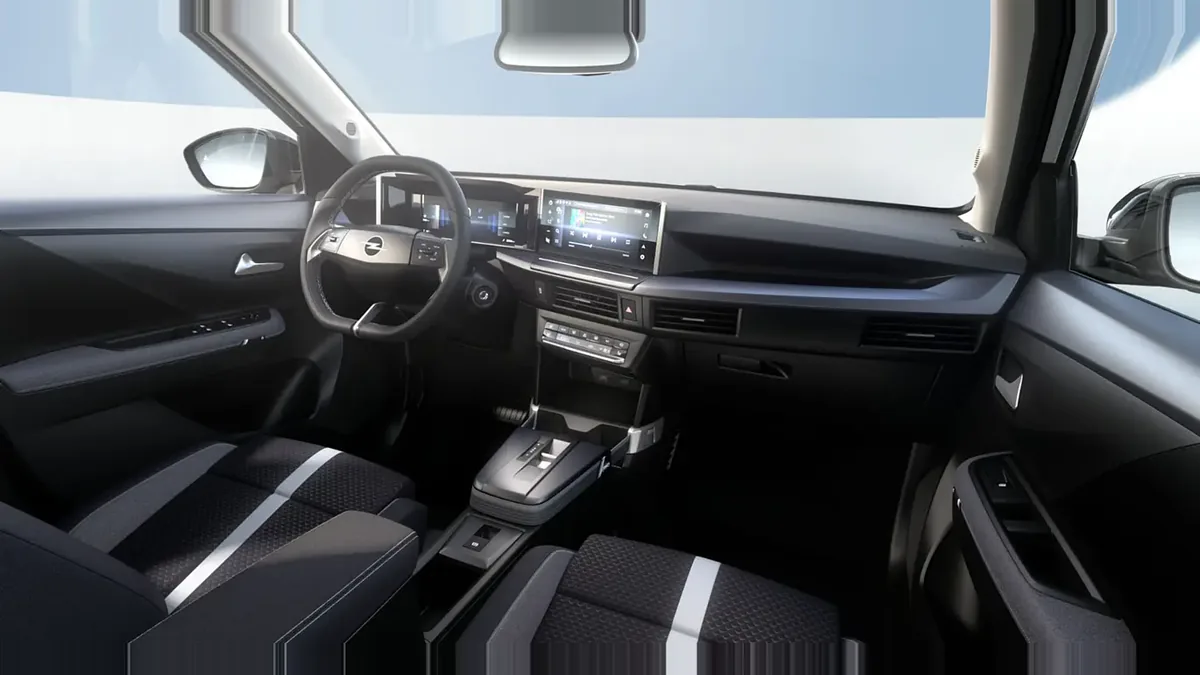 Opel Frontera GS 1.2T XHT Hybrid eDCT6 107kW S/S en renting en Zaragoza — Delantera
