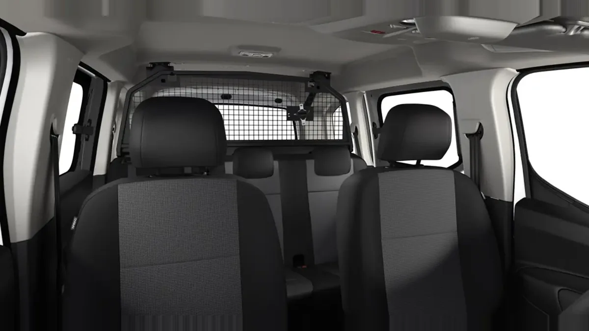 Peugeot Rifter Active Business Standard N1 BlueHDi 100 S&S en renting en Zaragoza — Interior