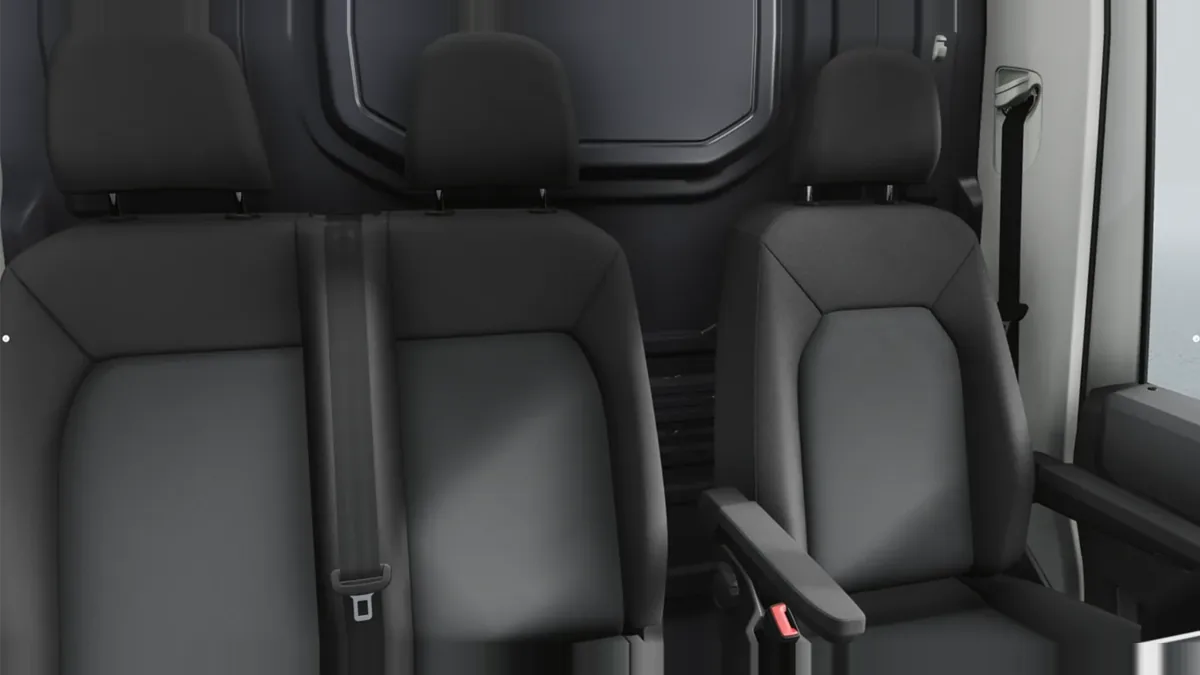 Volkswagen Crafter 35 Fresh Van BM L3 2.0 TDI FWD 103kW (140CV)  - ISOTERMO en renting en Zaragoza — vista 7