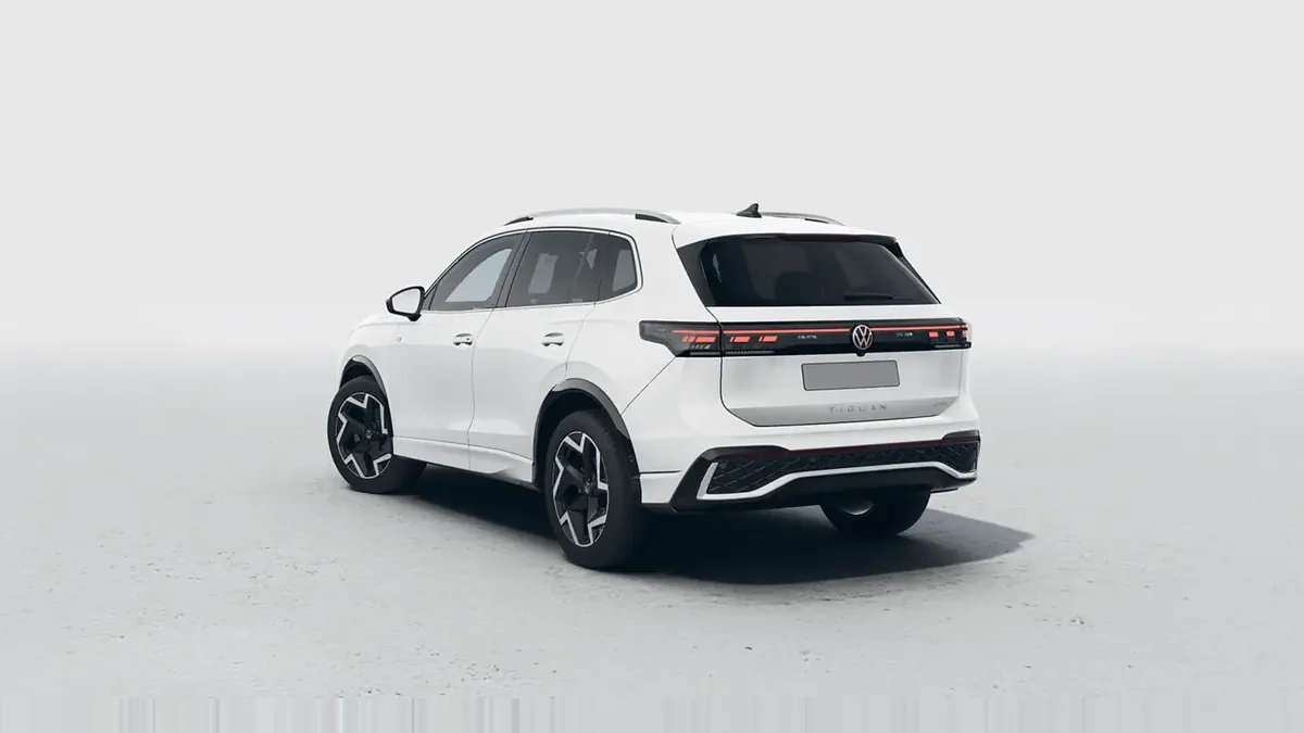 Volkswagen Tiguan R-Line 1.5 eTSI 110kW DSG en renting en Zaragoza — Interior